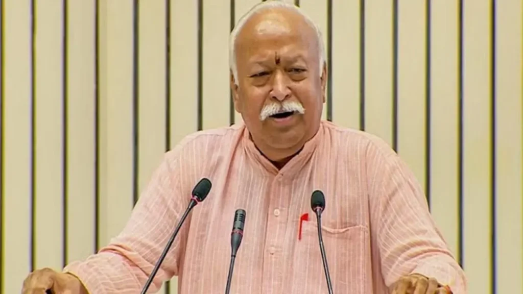 ‘बिना जिम्मेदारी समाज नहीं चलता’ लिव-इन रिश्तों पर मोहन भागवत की टिप्पणी