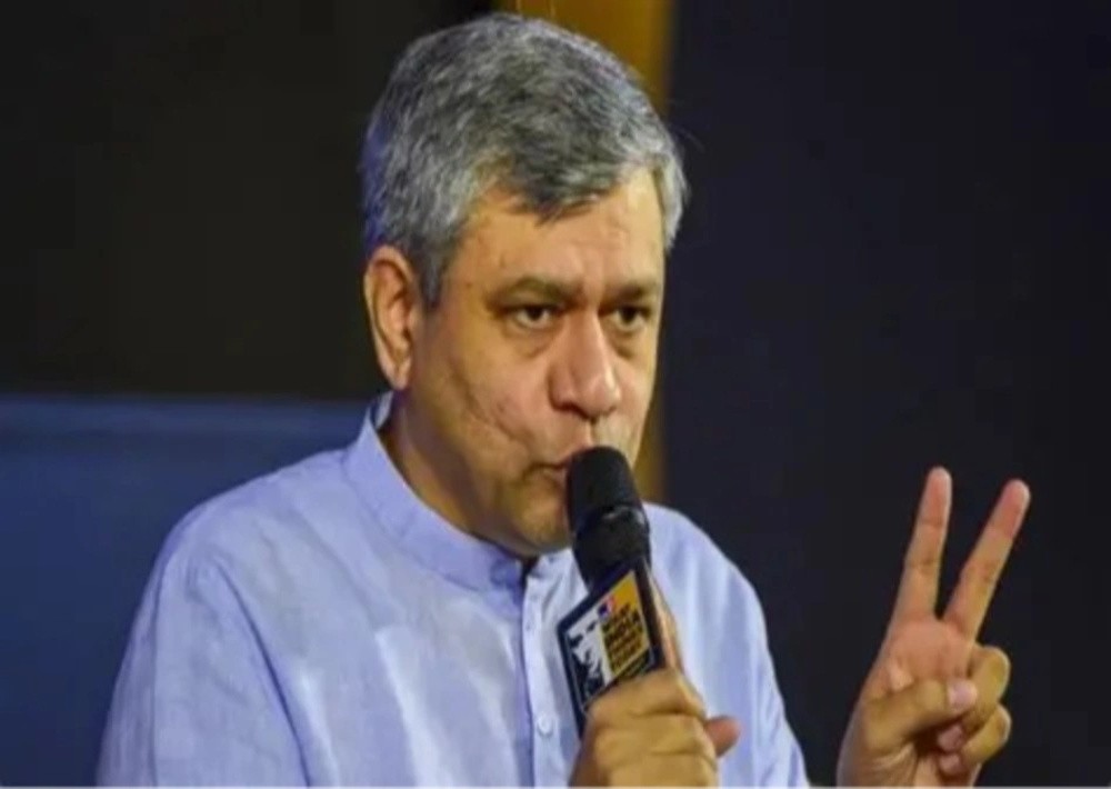 बच्चों के लिए सोशल मीडिया पर सख्ती के संकेत, 18 लाख करोड़ का निवेश बच्चों के लिए सोशल मीडिया पर सख्ती के संकेत, 18 लाख करोड़ का निवेश