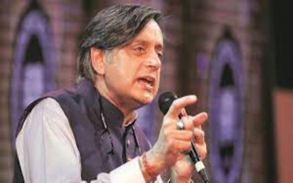 कांग्रेस की रणनीति में बड़ा दांव: शशि थरूर को केरल अभियान की कमान कांग्रेस की रणनीति में बड़ा दांव: शशि थरूर को केरल अभियान की कमान