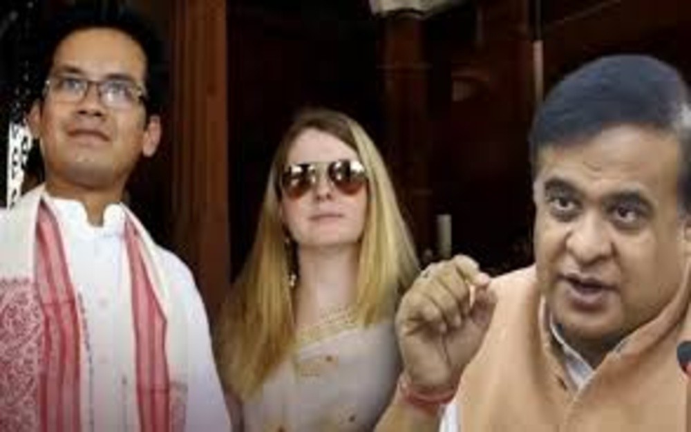 गोगोई दंपती पर देशद्रोह के आरोप: गिरफ्तारी होगी या सियासत चलेगी? गोगोई दंपती पर देशद्रोह के आरोप: गिरफ्तारी होगी या सियासत चलेगी?