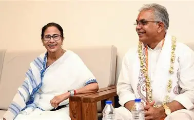 मतदाता सूची: दिलीप घोष का ममता बनर्जी पर हमला मतदाता सूची: दिलीप घोष का ममता बनर्जी पर हमला