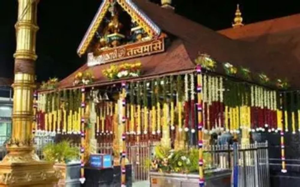 सबरीमाला: परंपरा, आस्था और हस्तक्षेप की सीमाएँ सबरीमाला: परंपरा, आस्था और हस्तक्षेप की सीमाएँ