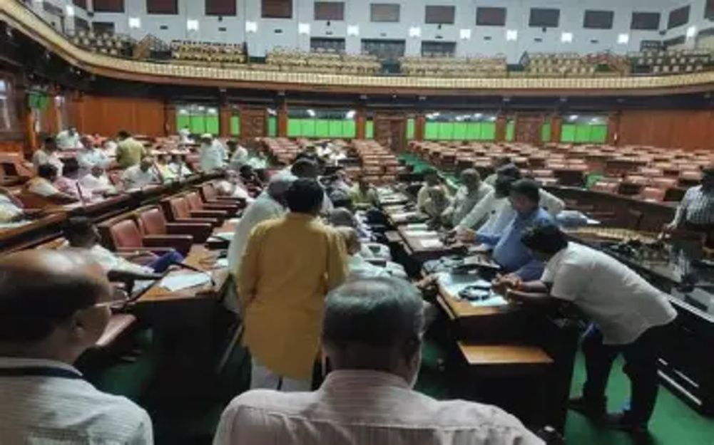 असम विधानसभा चुनाव 2026: नामांकन जाँच के बाद बदला चुनावी समीकरण असम विधानसभा चुनाव 2026