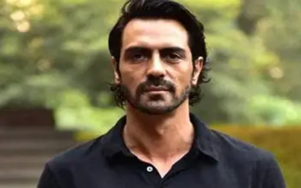 “भारत माता की जय” पर विवाद, शोभा डे बनाम अर्जुन रामपाल “भारत माता की जय” पर विवाद, शोभा डे बनाम अर्जुन रामपाल