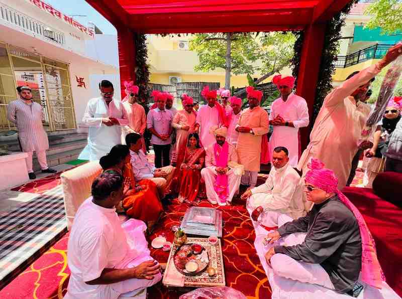 समाज के पंचायती फैसले का सम्मान करते हुए सादगी से संपन्न हुआ पूर्व विधायक नीरज शर्मा के पुत्र का विवाह