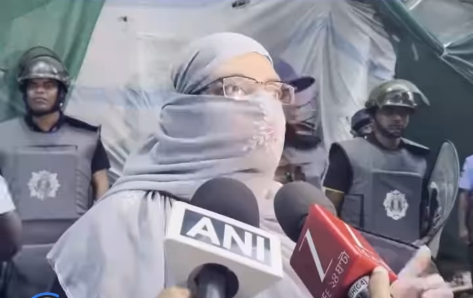 तिलजला में अवैध निर्माण पर चला बुलडोजर