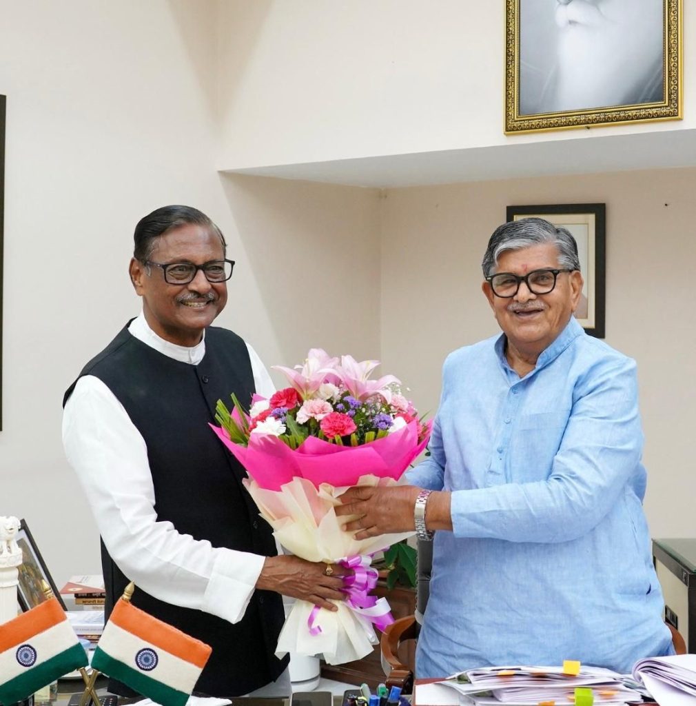 पंजाब : सत्य पाल जैन ने चंडीगढ़ के लोक भवन में राज्यपाल से शिष्टाचार भेंट की