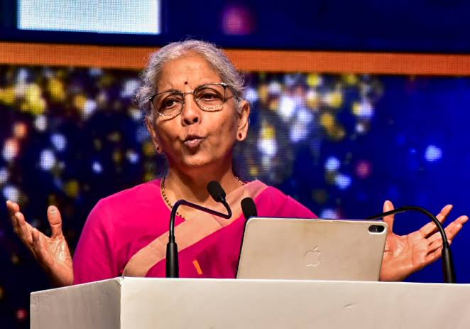 FM निर्मला सीतारमण —टैक्स चोरों पर सख्त कार्रवाई करे आयकर विभाग FM निर्मला सीतारमण —टैक्स चोरों पर सख्त कार्रवाई करे आयकर विभाग