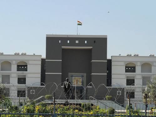 गुजरात हाईकोर्ट : सिर्फ पंजीकरण से नहीं बनता हिंदू विवाह गुजरात हाईकोर्ट : सिर्फ पंजीकरण से नहीं बनता हिंदू विवाह