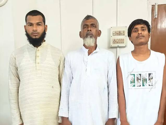 असम एसटीएफ : पाकिस्तान-आधारित नेटवर्क से जुड़े तीन संदिग्ध गिरफ्तार असम एसटीएफ : पाकिस्तान-आधारित नेटवर्क से जुड़े तीन संदिग्ध गिरफ्तार
