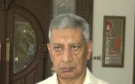 अभिजीत दिपके की चेतावनी का पूर्व DGP एसपी वैद ने किया विरोध अभिजीत दिपके की चेतावनी का पूर्व DGP एसपी वैद ने किया विरोध