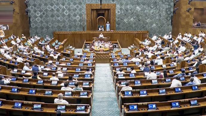 NDA : 295 से 320 के पार मानसून सत्र से पहले बदल गया सियासी समीकरण NDA : 295 से 320 के पार मानसून सत्र से पहले बदल गया सियासी समीकरण