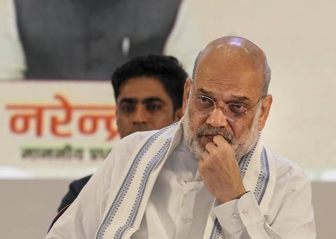 केंद्र सरकार : वंदे मातरम को जन गण मन से पहले प्रस्तुत करने का निर्देश केंद्र सरकार : वंदे मातरम को जन गण मन से पहले प्रस्तुत करने का निर्देश