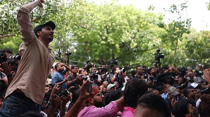 दिल्ली : सीजेपी प्रदर्शन जारी शिक्षा मंत्री के इस्तीफे और परीक्षा सुधार की मांग दिल्ली : सीजेपी प्रदर्शन जारी शिक्षा मंत्री के इस्तीफे और परीक्षा सुधार की मांग