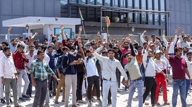 दिल्ली protest में बाहर से लाए गए मजदूर दिल्ली protest में बाहर से लाए गए मजदूर