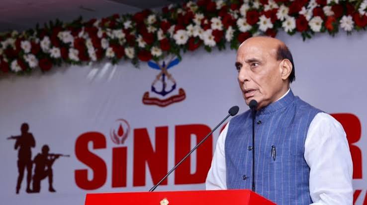 भारत अपने नागरिकों की सुरक्षा के लिए किसी भी हद तक जाएगा : रक्षा मंत्री भारत अपने नागरिकों की सुरक्षा के लिए किसी भी हद तक जाएगा : रक्षा मंत्री