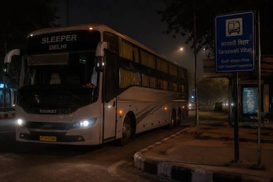 दिल्ली में चलती बस में 16 साल की छात्रा से गैंगरेप, दोनों आरोपी गिरफ्तार दिल्ली में चलती बस में 16 साल की छात्रा से गैंगरेप, दोनों आरोपी गिरफ्तार