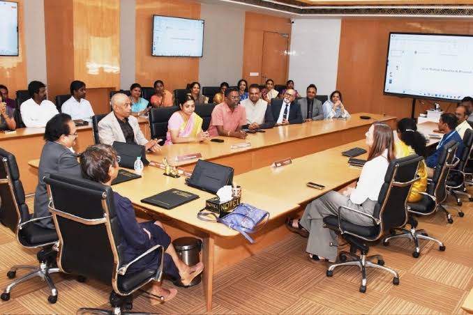 यूनिवर्सिटी ऑफ लिवरपूल और चेन्नई के ईस्वरी इंजीनियरिंग कॉलेज साझेदारी यूनिवर्सिटी ऑफ लिवरपूल और चेन्नई के ईस्वरी इंजीनियरिंग कॉलेज के बीच अकादमिक साझेदारी