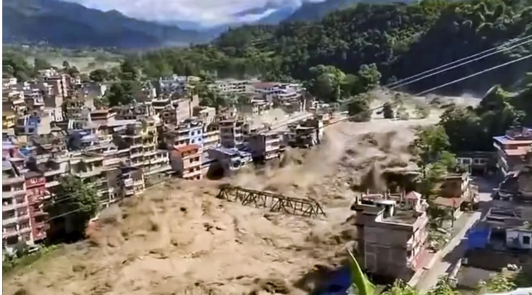 नेपाल में फ्लैश फ्लड से तबाही, बिहार-यूपी में हाई अलर्ट