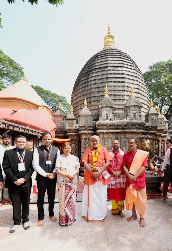 उपराष्ट्रपति ने गुवाहाटी के कामाख्या मंदिर में की पूजा, राष्ट्र की प्रगति की कामना उपराष्ट्रपति ने गुवाहाटी के कामाख्या मंदिर में की पूजा, राष्ट्र की प्रगति की कामना
